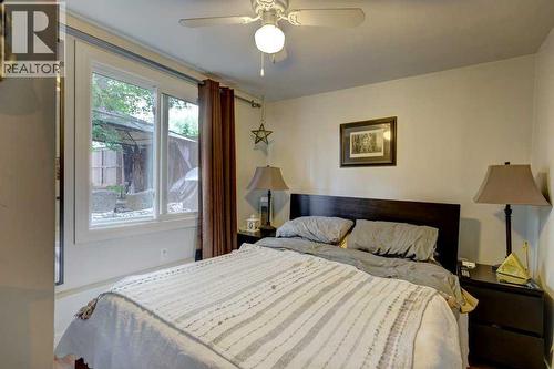 2207 8 Avenue Se, Calgary, AB - Indoor Photo Showing Bedroom