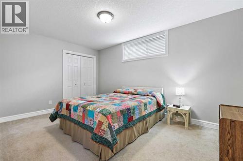 69 Evergreen Crescent Sw, Calgary, AB - Indoor Photo Showing Bedroom