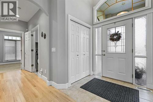 69 Evergreen Crescent Sw, Calgary, AB - Indoor Photo Showing Other Room