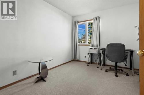 332 Hawkstone Close Nw, Calgary, AB - Indoor