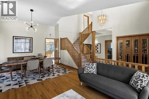 332 Hawkstone Close Nw, Calgary, AB - Indoor Photo Showing Living Room