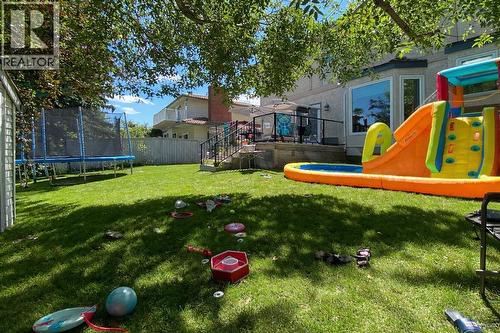 16 Woodacres Drive Sw, Calgary, AB - Outdoor