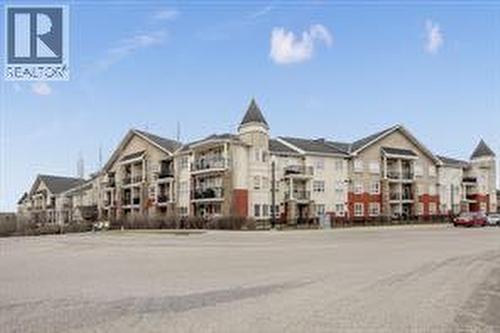 102, 26 Val Gardena View SW  Calgary, AB T3H 5Z5