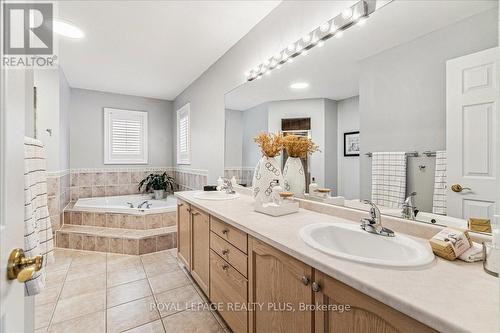 6409 Western Skies Way, Mississauga, ON - Indoor Photo Showing Bathroom