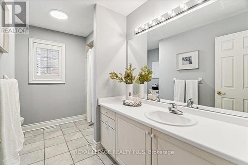 6409 Western Skies Way, Mississauga, ON - Indoor Photo Showing Bathroom