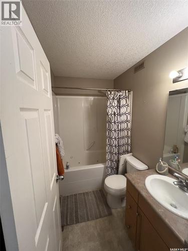 818 Bluebird Crescent, Regina, SK - Indoor Photo Showing Bathroom