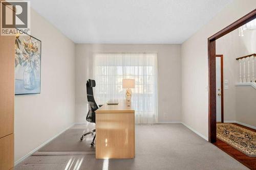 63 Douglas Park Boulevard Se, Calgary, AB - Indoor