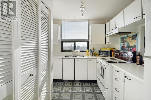 1004 - 40 Arthur Street E, Ottawa, ON - Indoor Photo Showing Kitchen With Double Sink