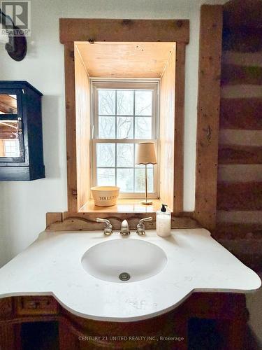 1074 First Line, Douro-Dummer, ON - Indoor Photo Showing Bathroom