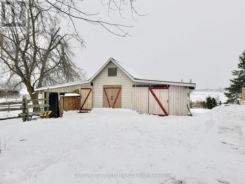 1074 First Line, Douro-Dummer, ON - Outdoor