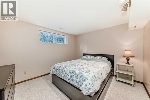 128 Dickenson Crescent, Red Deer, AB - Indoor Photo Showing Bedroom