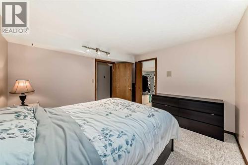 128 Dickenson Crescent, Red Deer, AB - Indoor Photo Showing Bedroom