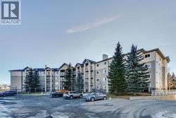 112, 5000 Somervale Court SW  Calgary, AB T2Y 4M1