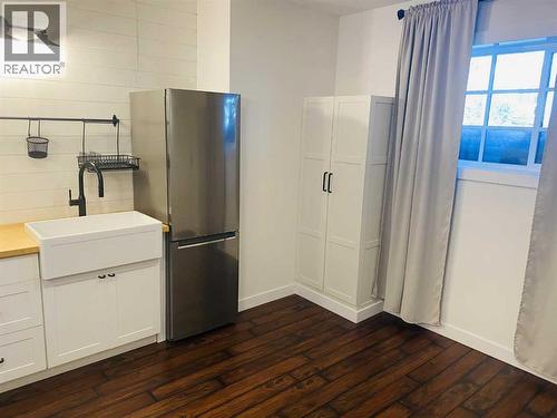 107 Poplar Avenue, Trochu, AB - Indoor Photo Showing Other Room