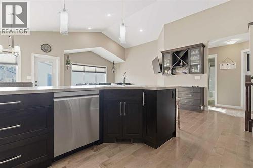 34 Cambridge Close, Blackfalds, AB - Indoor Photo Showing Kitchen
