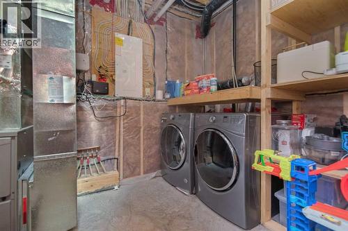 34 Cambridge Close, Blackfalds, AB - Indoor Photo Showing Laundry Room