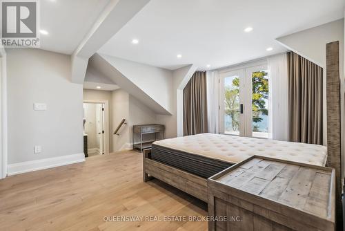 36 Pioneer Trail, Barrie, ON - Indoor Photo Showing Bedroom