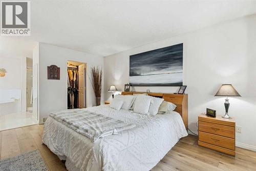312 Prominence Heights Sw, Calgary, AB - Indoor Photo Showing Bedroom