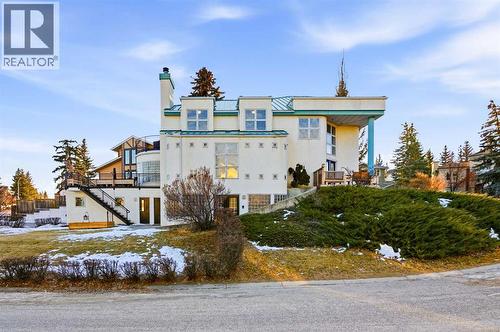 64 Patterson Mews Sw, Calgary, AB - Outdoor