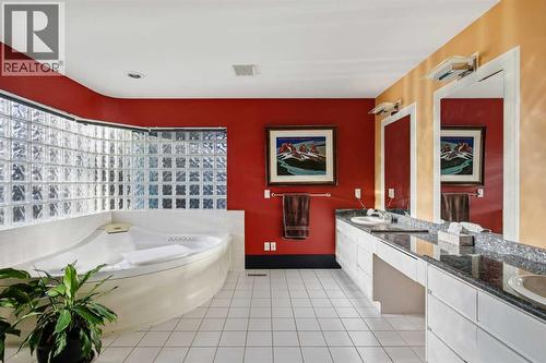 64 Patterson Mews Sw, Calgary, AB - Indoor Photo Showing Bathroom