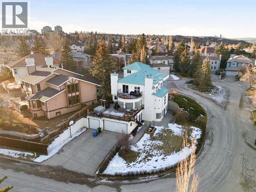 64 Patterson Mews Sw, Calgary, AB - Outdoor