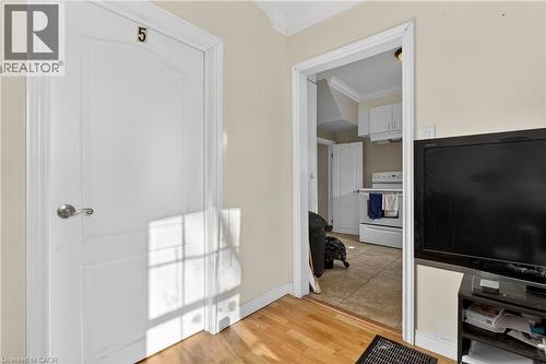 91 Royal Avenue, Hamilton, ON - Indoor Photo Showing Other Room