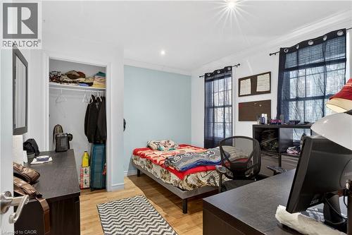 91 Royal Avenue, Hamilton, ON - Indoor Photo Showing Bedroom