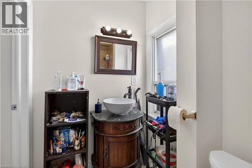 91 Royal Avenue, Hamilton, ON - Indoor Photo Showing Bathroom