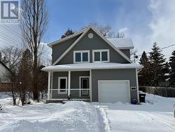 18 HICKORY STREET  Collingwood, ON L9Y 3E4