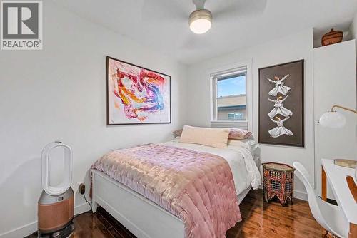 14 Aspen Hills Terrace Sw, Calgary, AB - Indoor Photo Showing Bedroom