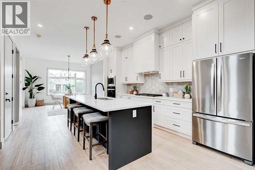 4615 82 Street Nw, Calgary, AB - Indoor Photo Showing Kitchen With Upgraded Kitchen