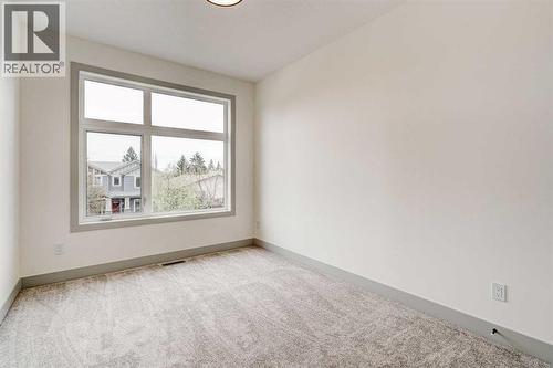 4615 82 Street Nw, Calgary, AB - Indoor Photo Showing Other Room