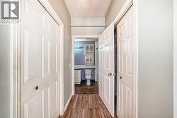 Walkthru closet to bath - 
