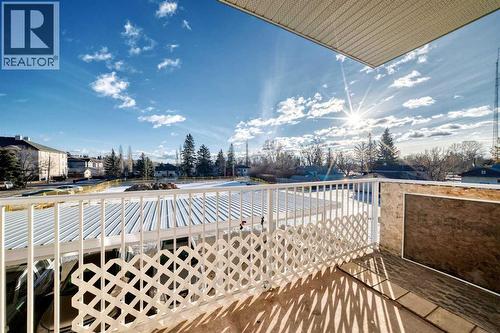 205, 7 Lineham Avenue, Okotoks, AB - Outdoor