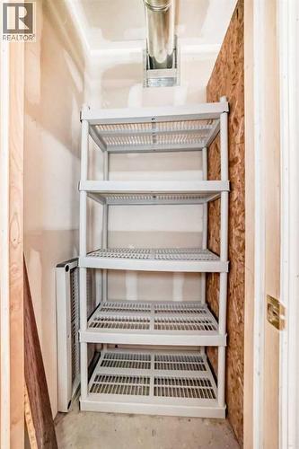 Storage unit - 205, 7 Lineham Avenue, Okotoks, AB - Indoor With Storage