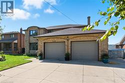 729 WINSTON Road  Grimsby, ON L3M 4E8