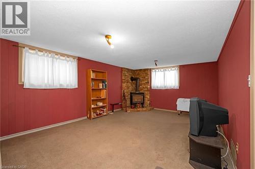 11 Crystal Court, Hamilton, ON - Indoor Photo Showing Other Room