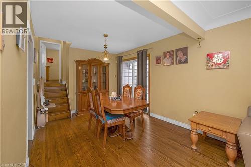 11 Crystal Court, Hamilton, ON - Indoor Photo Showing Dining Room