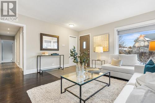 2176 Florian Road, Mississauga, ON - Indoor Photo Showing Living Room