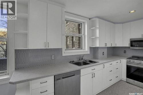 #209 2305 Victoria Avenue, Regina, SK - Indoor Photo Showing Kitchen With Double Sink
