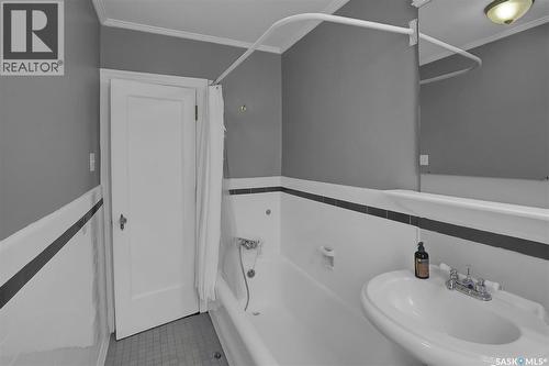 #209 2305 Victoria Avenue, Regina, SK - Indoor Photo Showing Bathroom