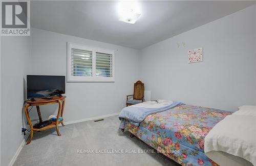 131 Gracefield Crescent, Kitchener, ON - Indoor Photo Showing Bedroom