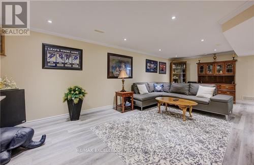 131 Gracefield Crescent, Kitchener, ON - Indoor Photo Showing Living Room