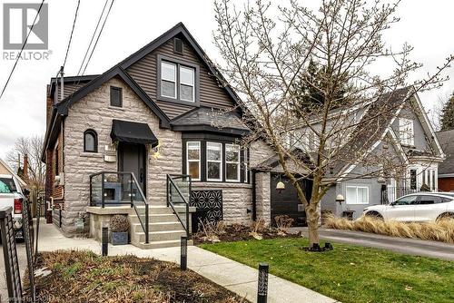 17 GARY Avenue  Hamilton, ON L8S 1Y2