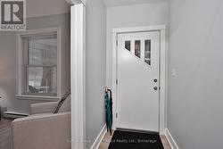 Main Floor - Entrance - 