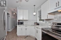 Main Floor - Kitchen - 