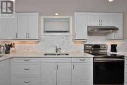 Lower Unit - Kitchen - 