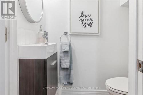 89 Holyrood Avenue, Oakville, ON - Indoor Photo Showing Bathroom