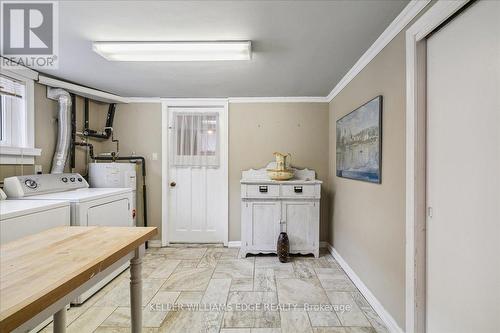 359 Pepper Drive, Burlington, ON - Indoor Photo Showing Laundry Room