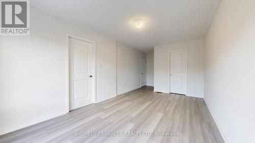 779 Heathrow Path, Oshawa, ON - Indoor Photo Showing Other Room